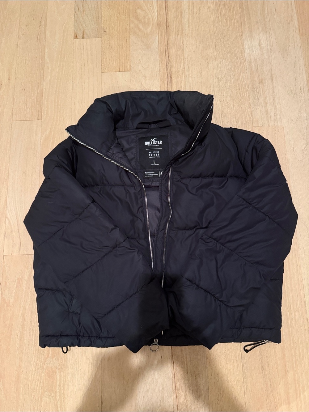 Hollister Women's Black Quilted Puffer Jacket